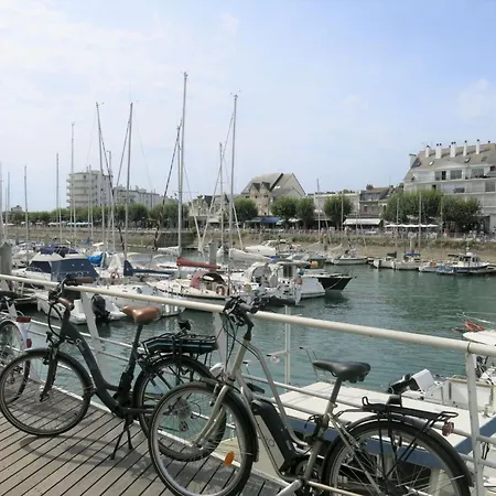 Port Et A Pied- Linge Inclus By Interhome