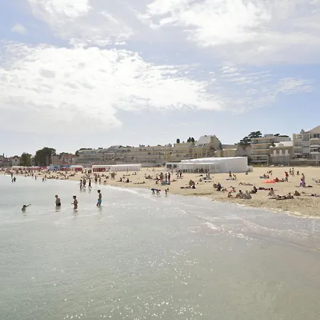 Apartment Port Et A Pied- Linge Inclus By Interhome Le Pouliguen