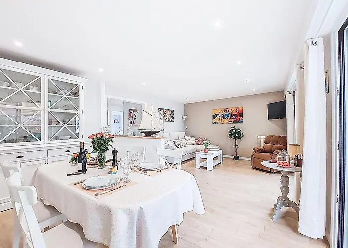 Appartement Port Et A Pied- Linge Inclus By Interhome