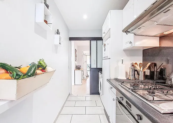 Appartement Port Et A Pied- Linge Inclus By Interhome Le Pouliguen