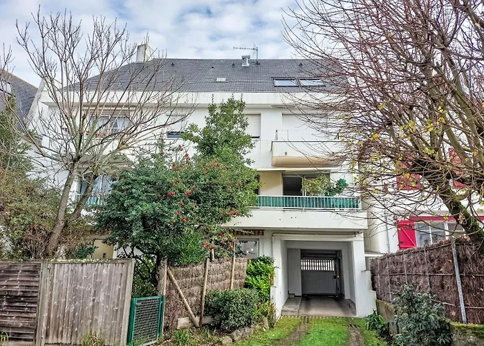 Apartment Port Et A Pied- Linge Inclus By Interhome Le Pouliguen